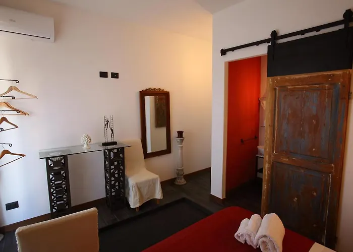 Accardi House Searooms 3*